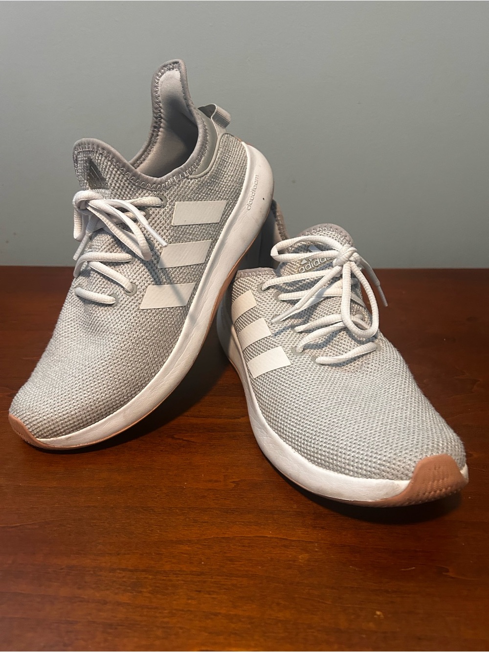 women’s adidas cloudfoam plus Lightweight Knit Sneakers Light Gray & White size9